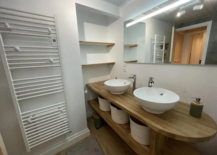 Апартаменты Chaleureux Altitude 1500 *